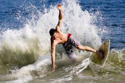 开云体育平台APP-巴黎赛场上的双面镜，当法国队完胜映出樊振东的孤星闪耀