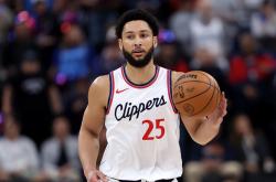 开云体育平台APP-包含高光之下的西蒙斯，快船欲引进澳洲天才强化内线的词条