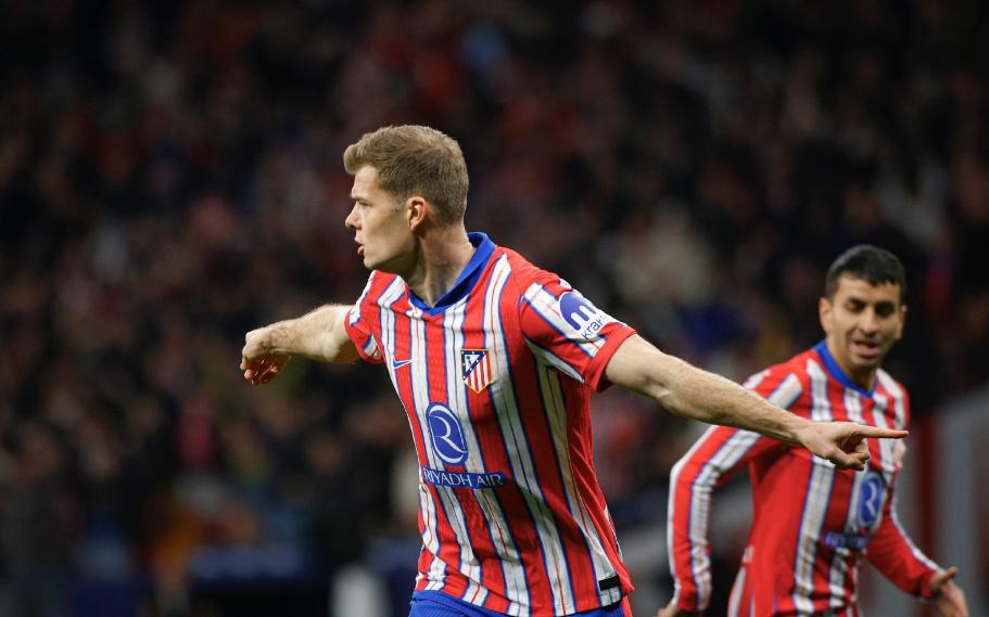 巴伦西亚杀入淘汰赛，展现实力