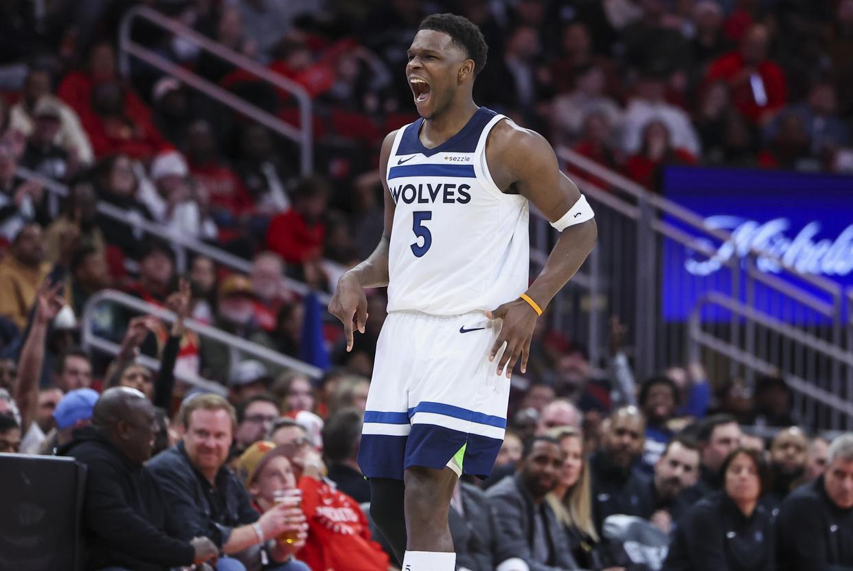 重伤回归球员再次闪亮，带领球队胜利收官