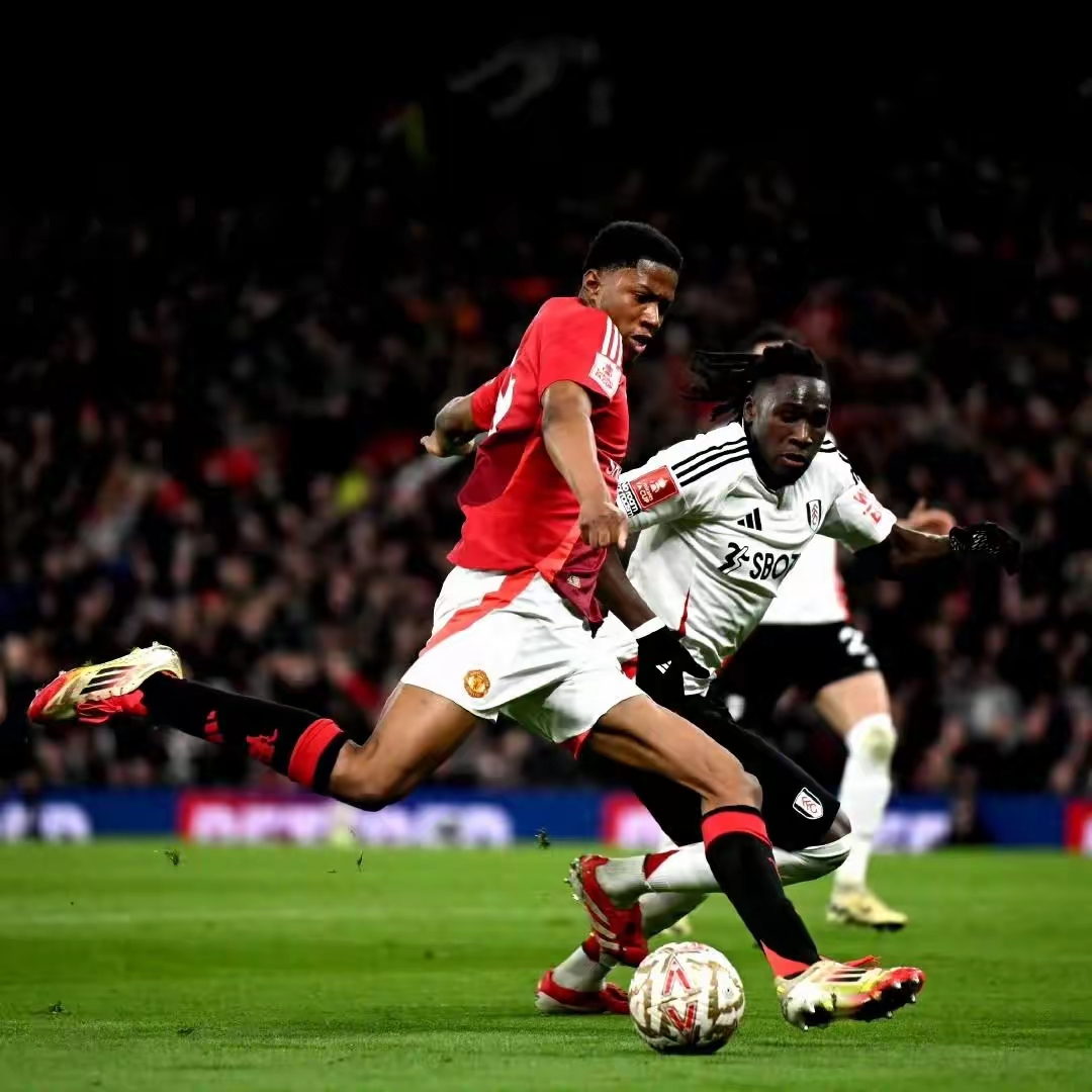 球队士气高昂，联手赢下强劲对手