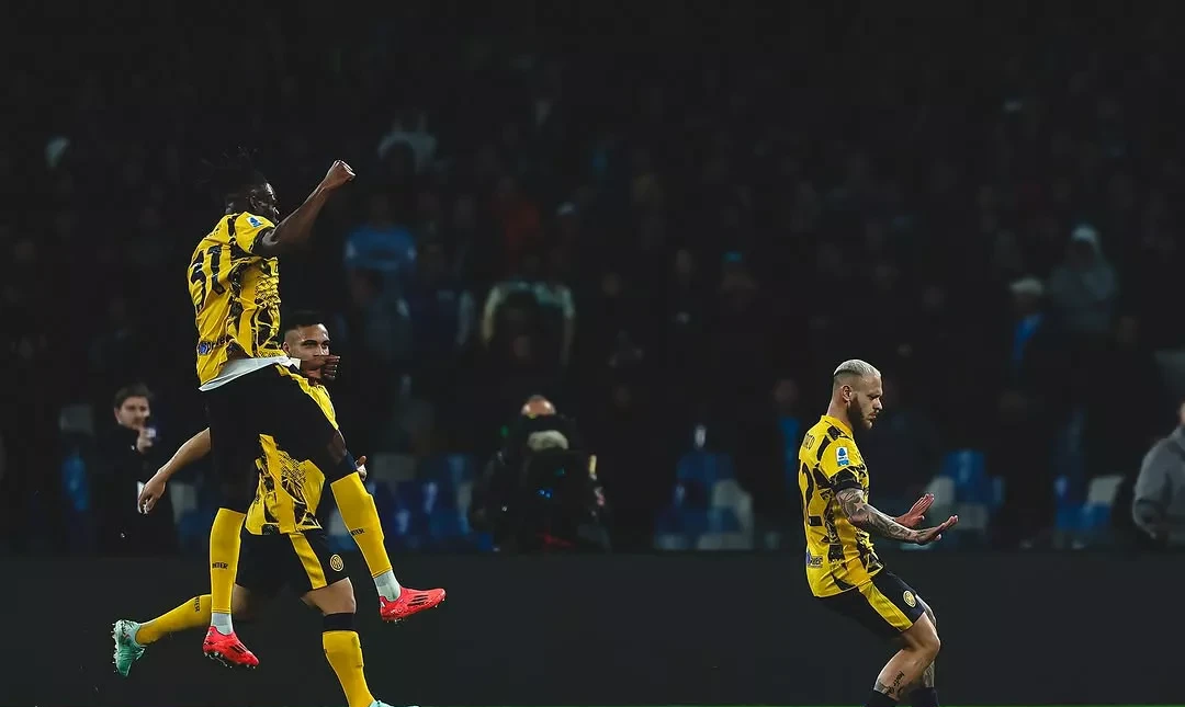 那不勒斯主场-逆转击败国际米兰