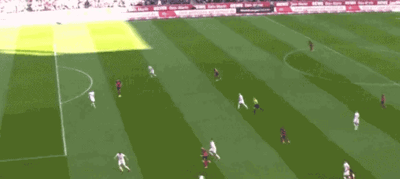 关于斯图加特在比赛中大放异彩赢得胜利的信息