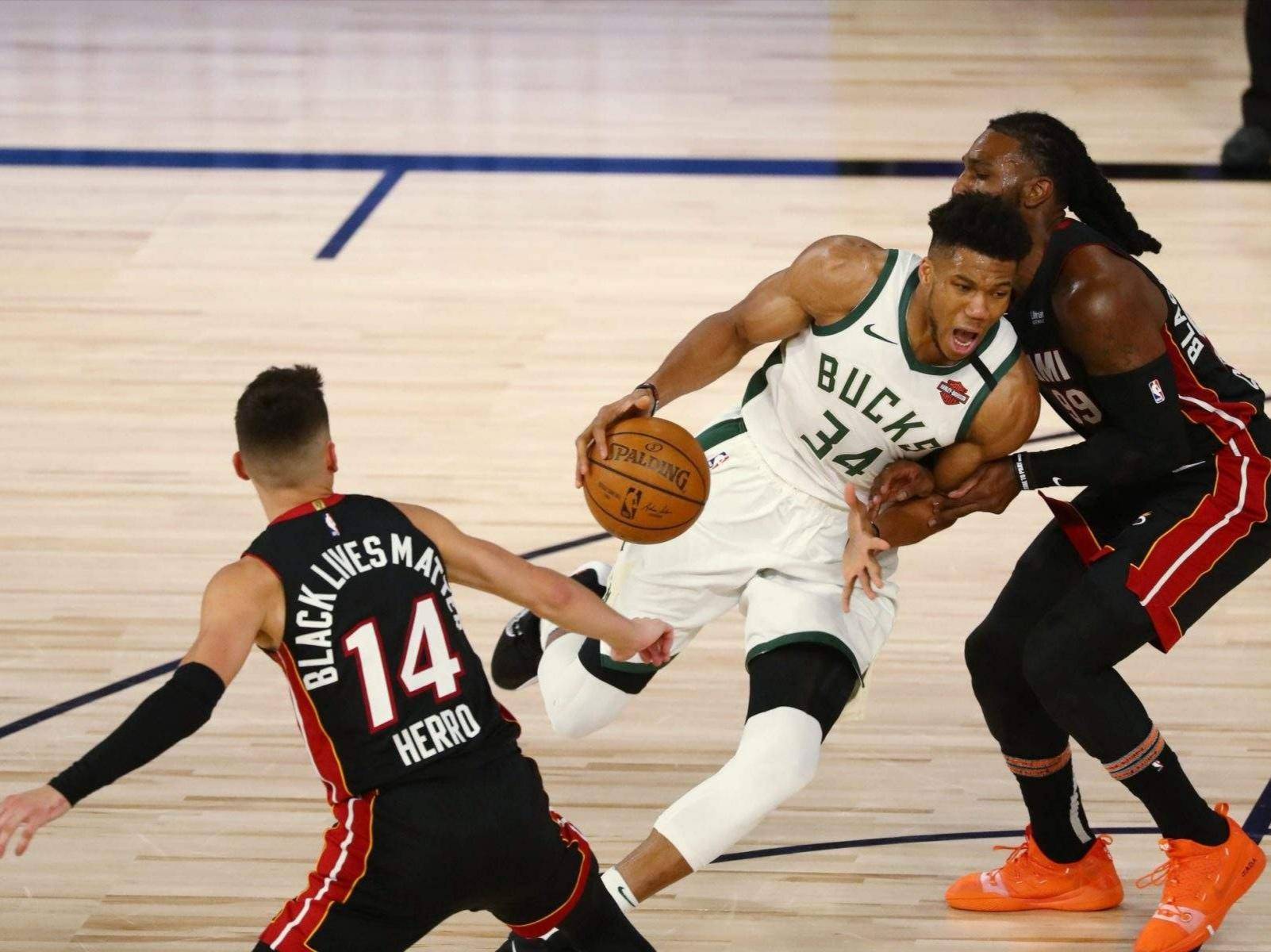 雄鹿主教练调整阵容策略，备战下场角逐