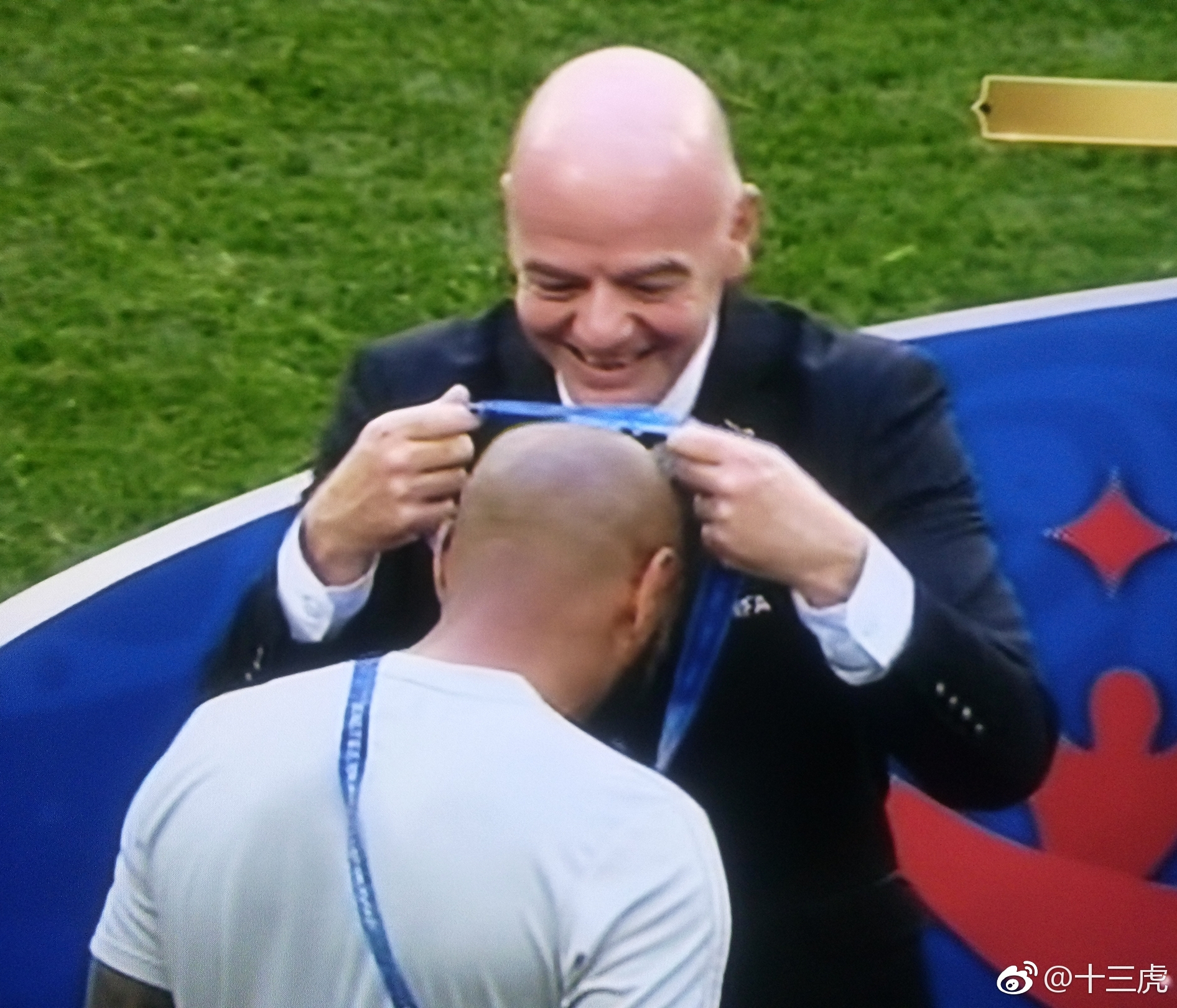 包含NS横扫PSG，369极限生还后反打强强对话八强赛，成为赛场最大亮点的词条