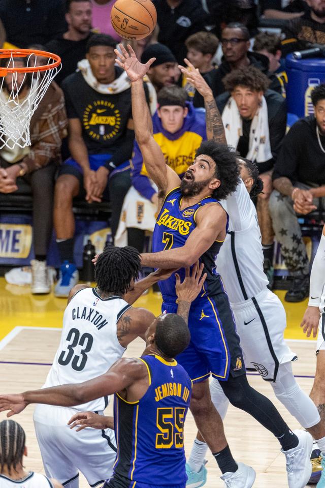 NBA总决赛开幕,湖人队对阵76人队 NBA总决赛开幕,湖人队对阵76人队