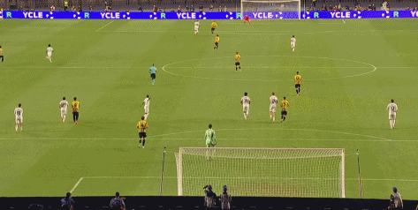 切尔西逆转丹麦,库尔图瓦扛起全队 切尔西逆转丹麦,库尔图瓦扛起全队