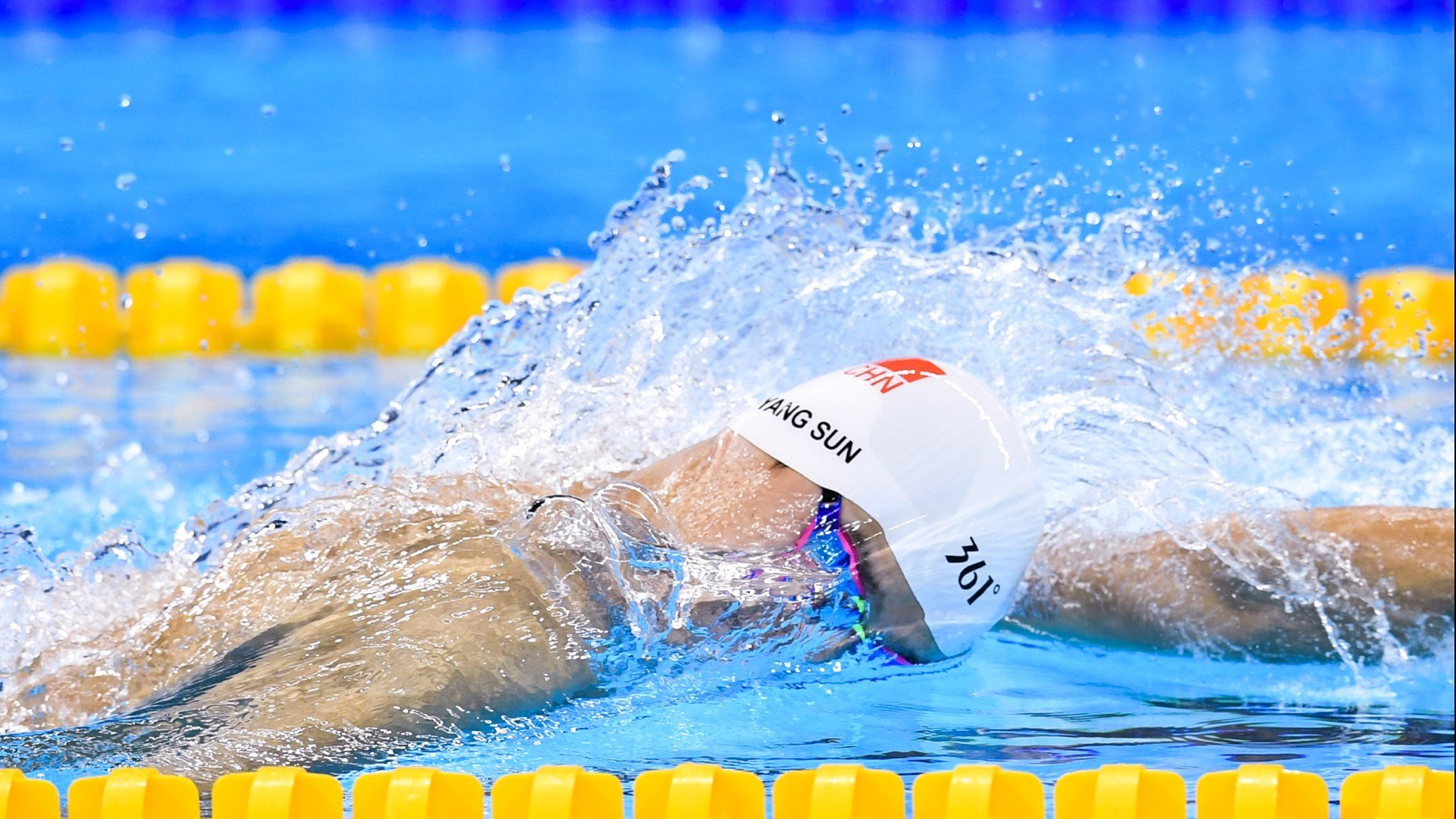 跨越时空的绿茵对话，当哈弗茨的防守艺术映照委秘之战